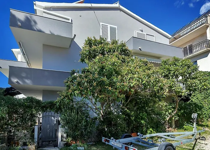 Apartman With Parking Space - 6909