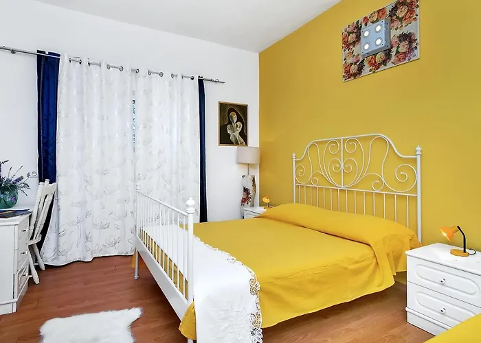 With Parking Space - 6909 Apartman