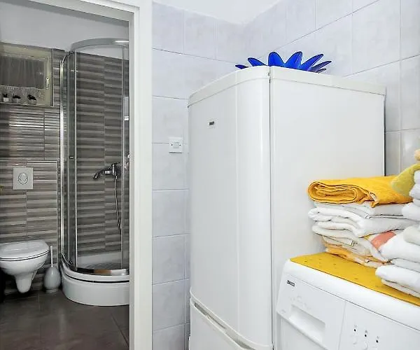 With Parking Space - 6909 Makarska