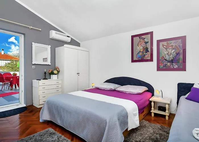 Apartman With Parking Space - 6909 *