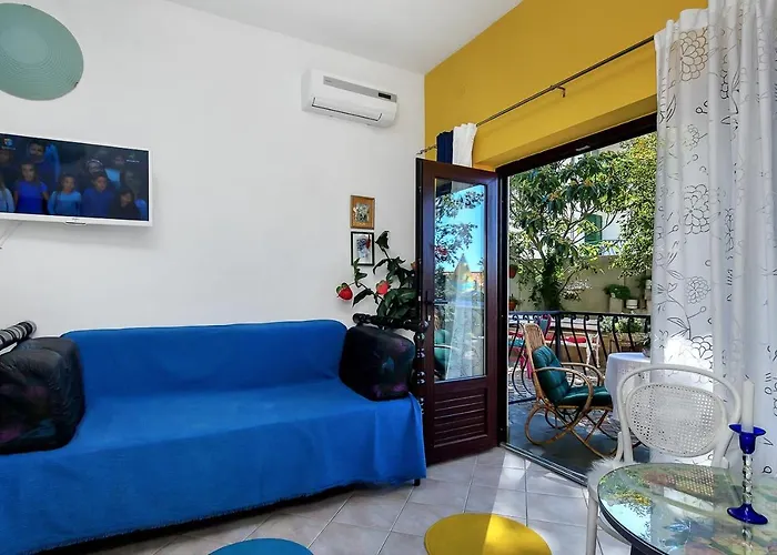 Apartman With Parking Space - 6909 *